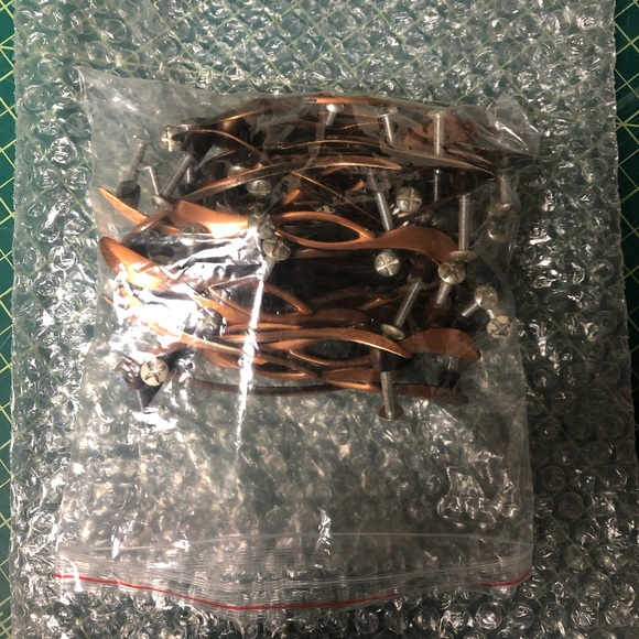 33 Vintage brass/copper antique cupboard drawer pulls - Picture 5 of 5